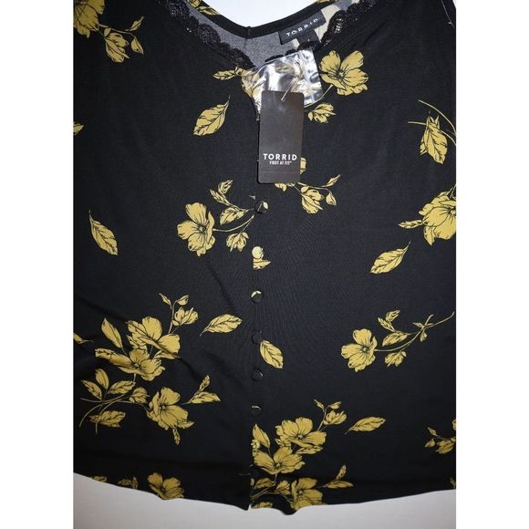 Torrid Women's Sz 1 (1X) (14-16) Black & Gold Floral Kity Spaced Swing Camisole - Picture 3 of 6